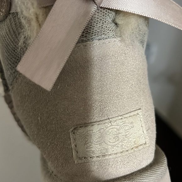 Ugg sz 6 Booties - Mini Bailey Bow Snake Print - Picture 4 of 6